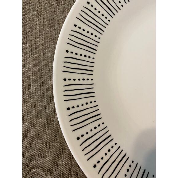 Corelle Metropolitan Lines, dinner plates, set of 2 - Picture 1 of 7